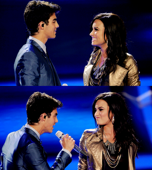 Demi Lovato admitted that in fact she and boyfriend Joe Jonas have SPLIT